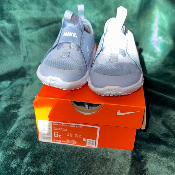 Nike Flex Runner 2 Toddler Slip-On Shoes Blue Size 6 - Picture 4 of 5
